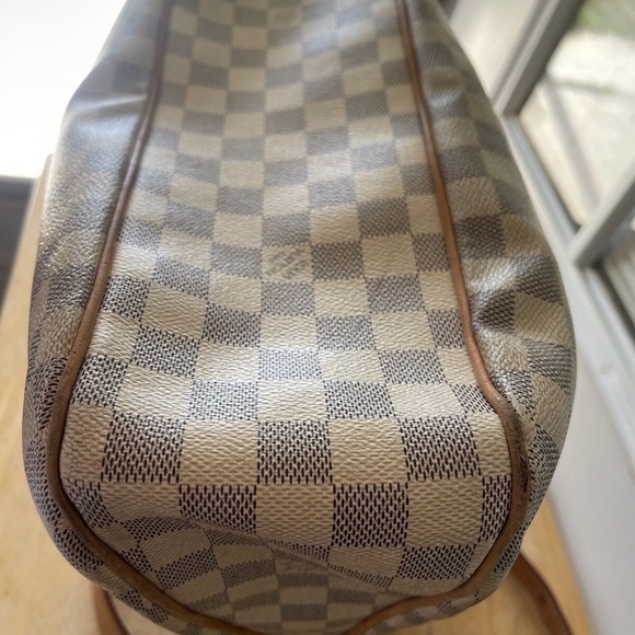 Louis Vuitton Siracusa MM Beige/Tan Damier Azur Shoulder Bag - Picture 6 of 9